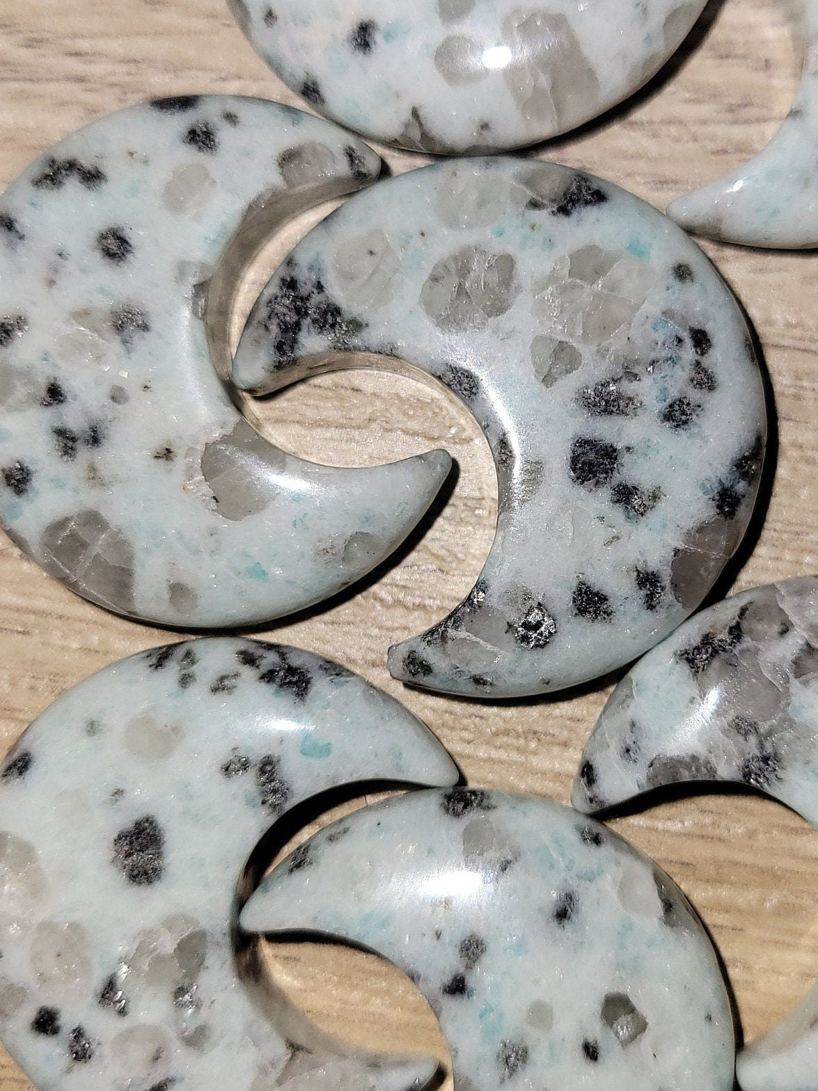Kiwi Jasper Moon Crystal Carving - Healing Crystal - Home Decor - 11g - Intuitively picked