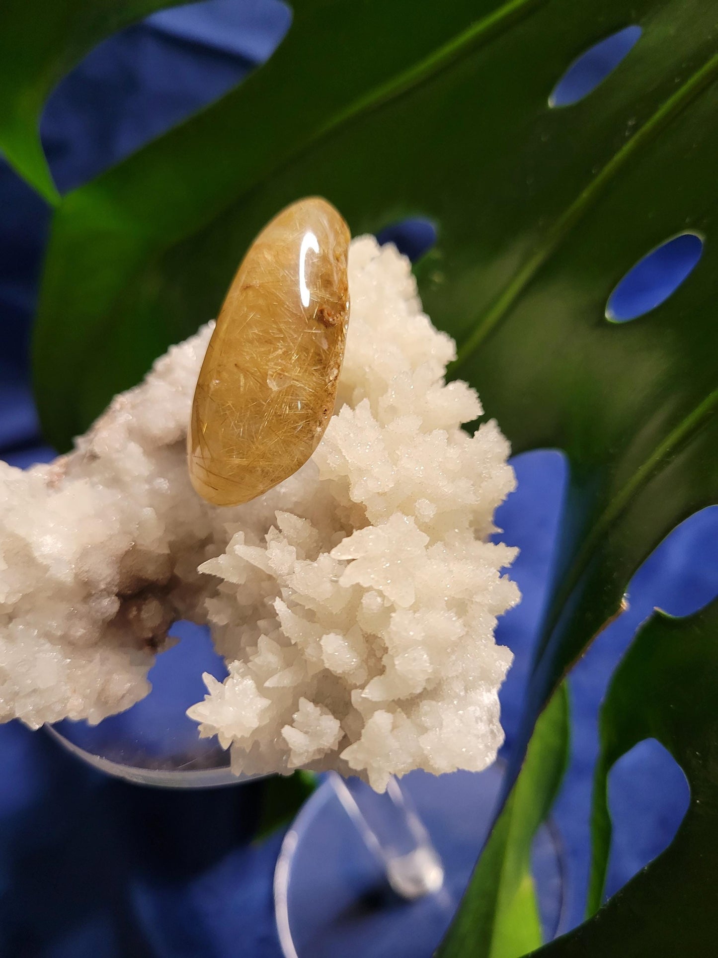 AAA Grade Stunning Clear Quartz Crystal with Gold Rutile Inclusions - Teardrop Shaped - Collectors Piece - Jewelry Gift Ideas - 17 grams