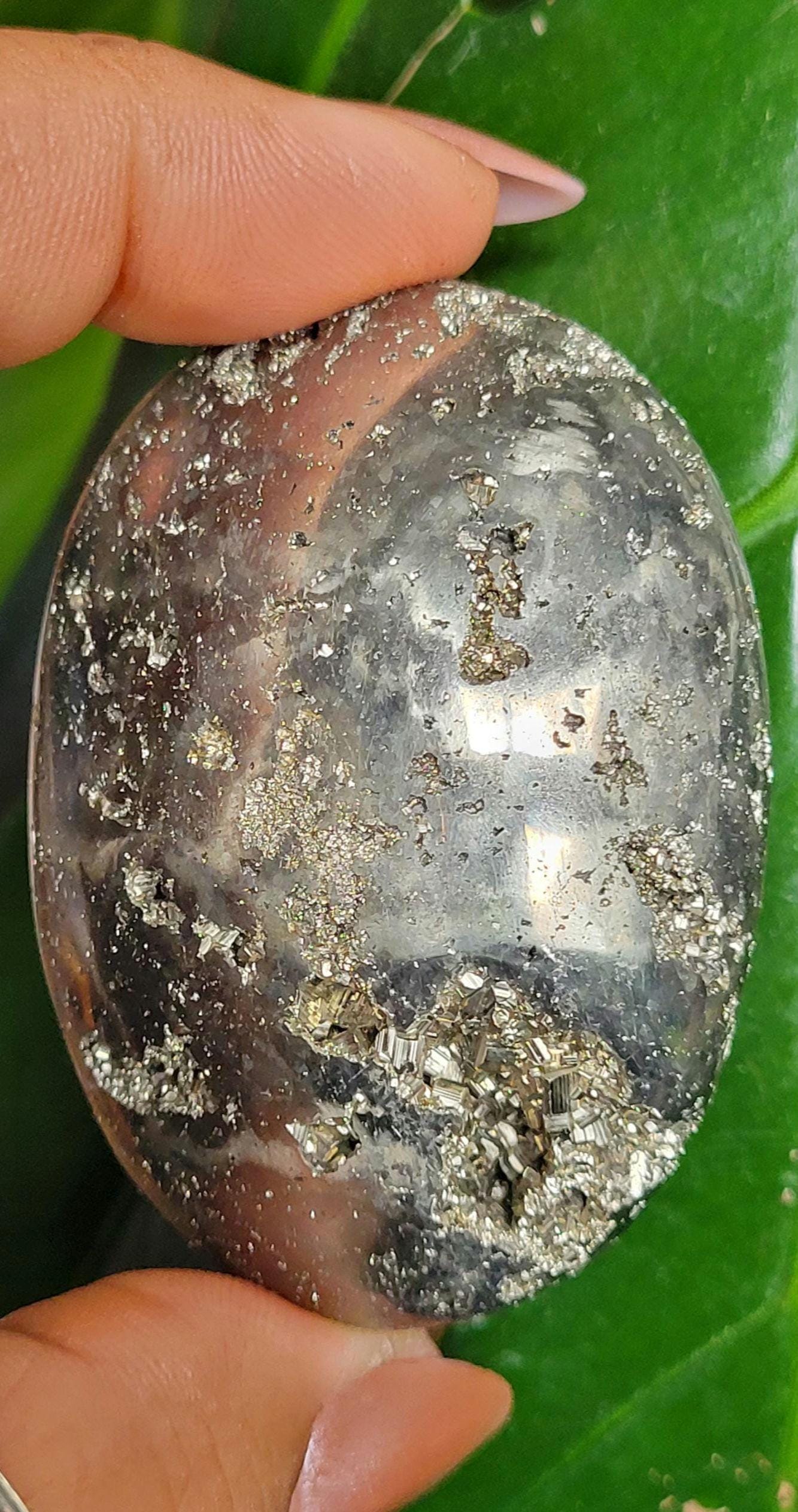 Beautiful Pyrite Palm Stone with Quartz|Meditation Tool|Home Decor|Crystal Collector|Gift Ideas for you|Solar Plexus Chakra|Abundance|Gold