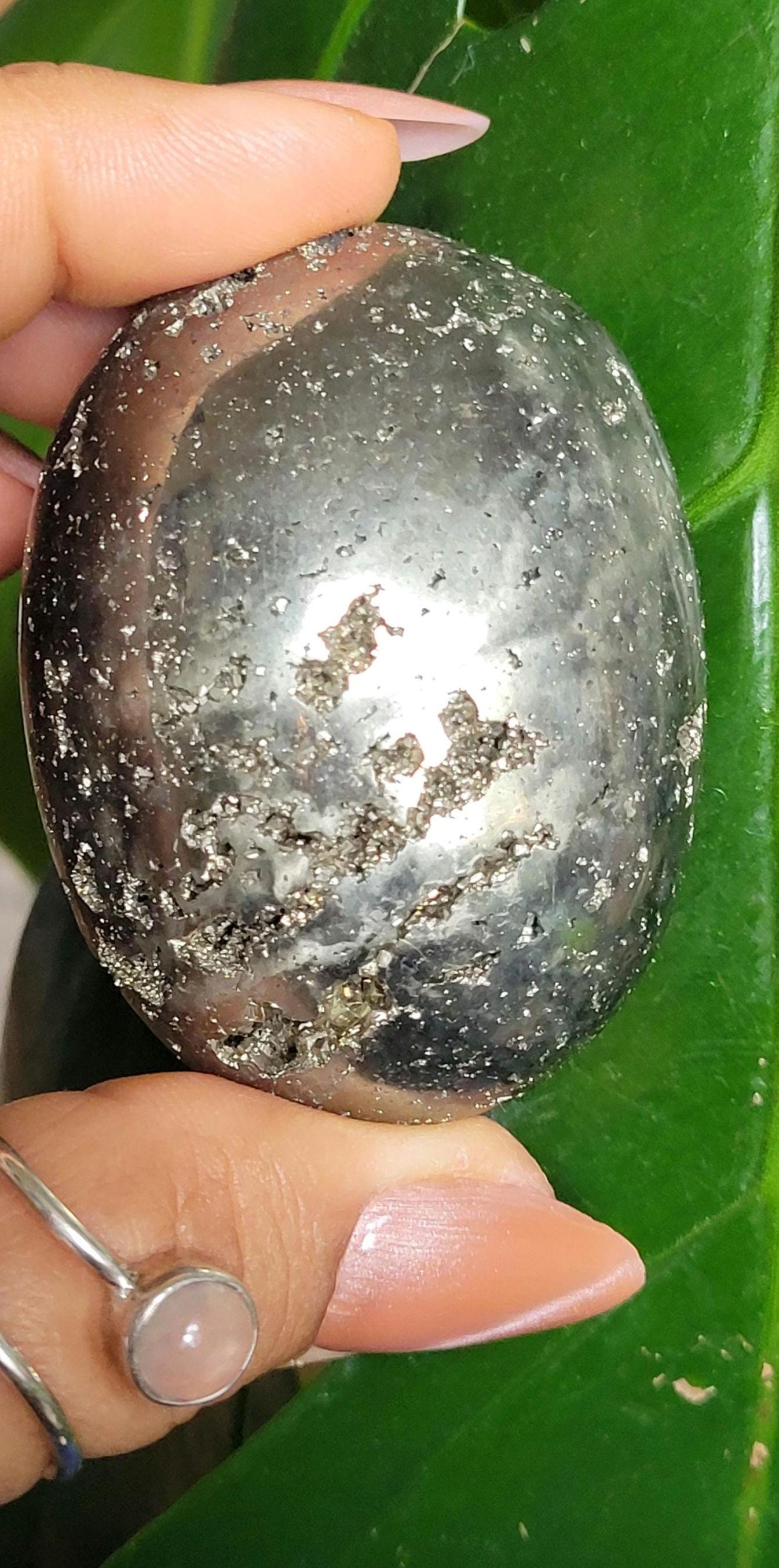 Beautiful Pyrite Palm Stone with Quartz|Meditation Tool|Home Decor|Crystal Collector|Gift Ideas for you|Solar Plexus Chakra|Abundance|Gold