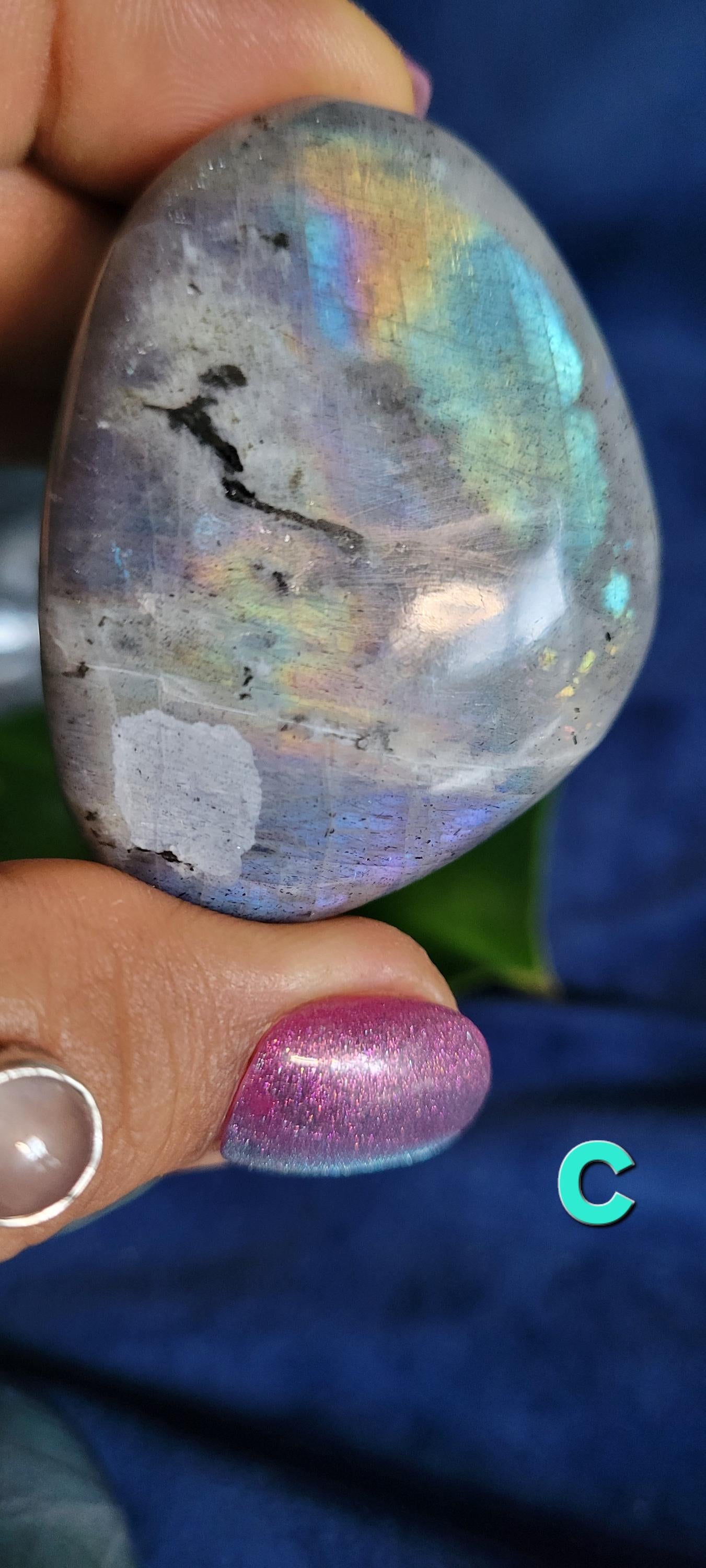 HQ Peacock/Rainbow Flash Labradorite Palmstones from Madagascar| Meditation Tool | Third Eye Chakra | Blue Teal Pink Purple Gold Chatoyancy