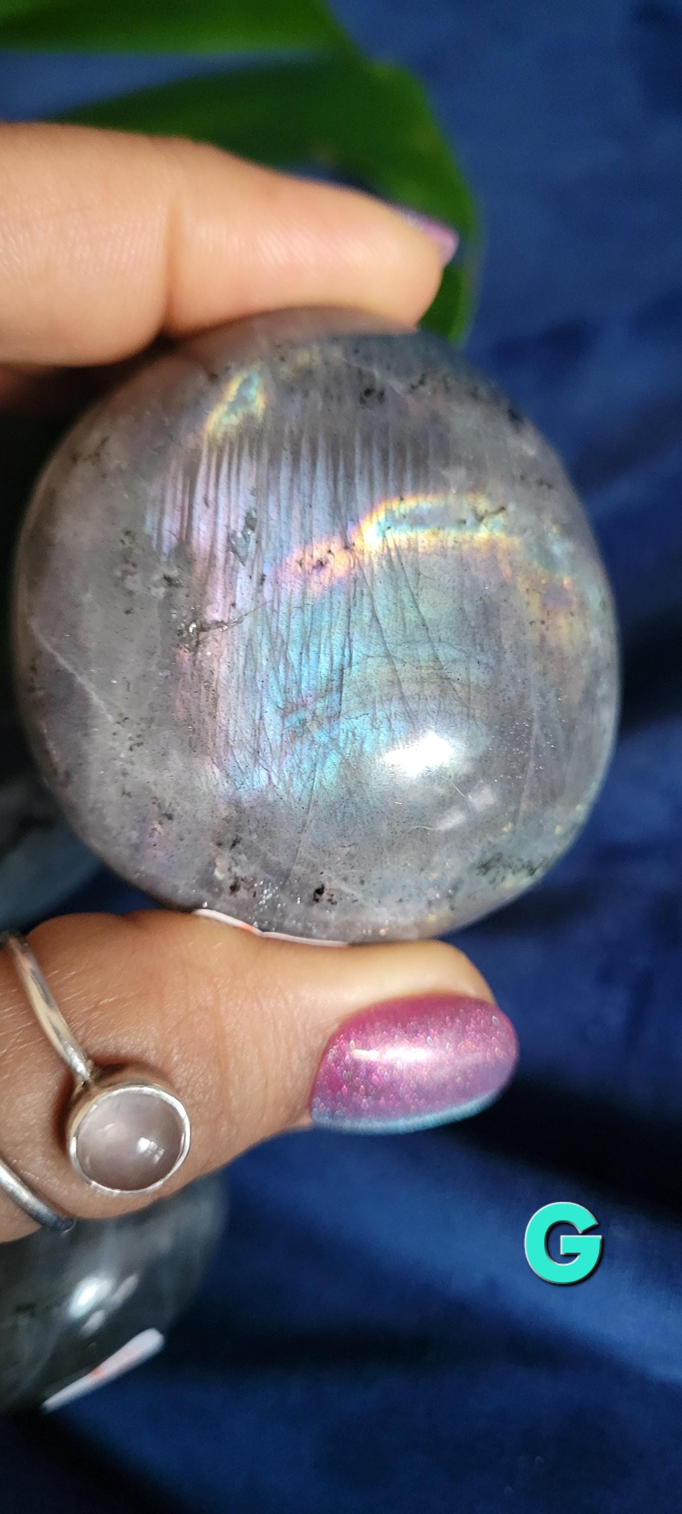 HQ Peacock/Rainbow Flash Labradorite Palmstones from Madagascar| Meditation Tool | Third Eye Chakra | Blue Teal Pink Purple Gold Chatoyancy