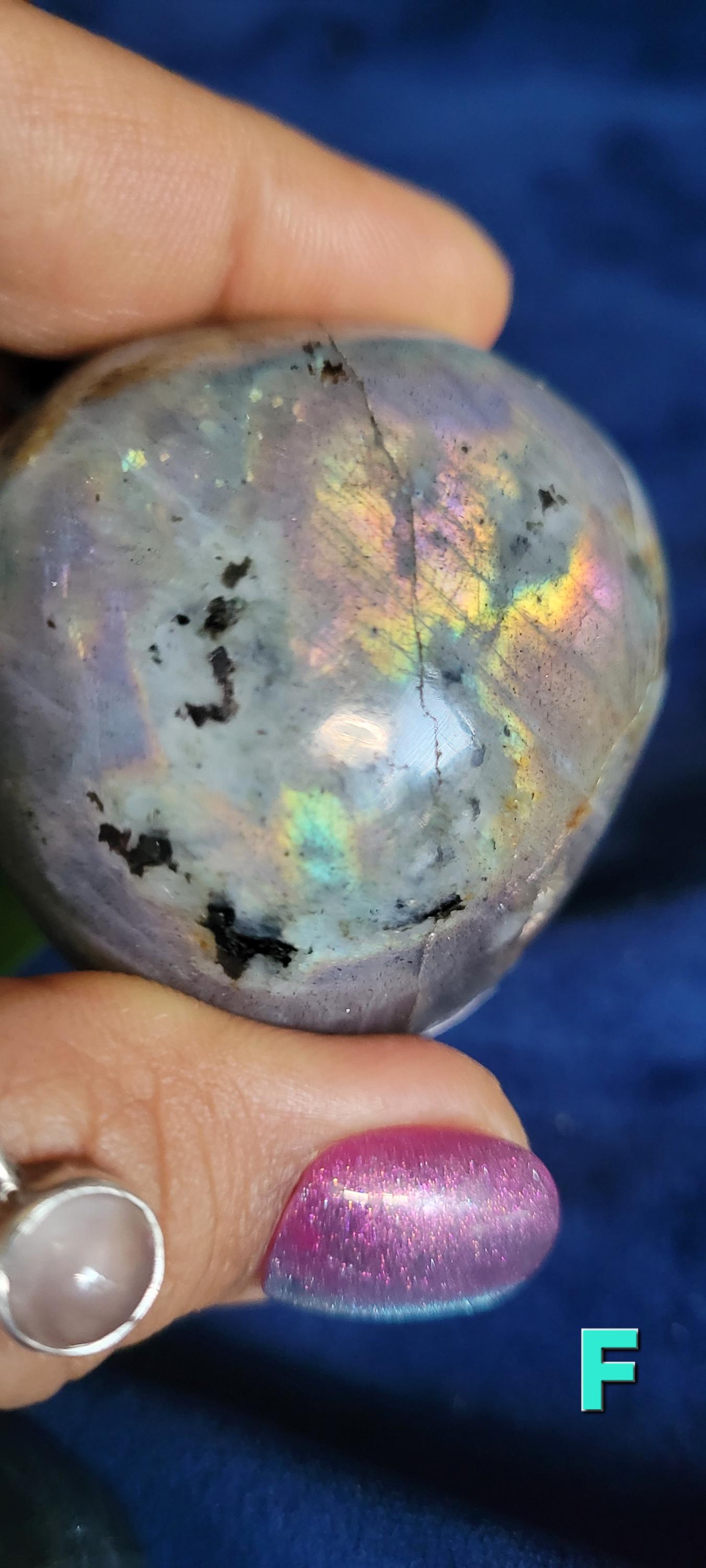 HQ Peacock/Rainbow Flash Labradorite Palmstones from Madagascar| Meditation Tool | Third Eye Chakra | Blue Teal Pink Purple Gold Chatoyancy