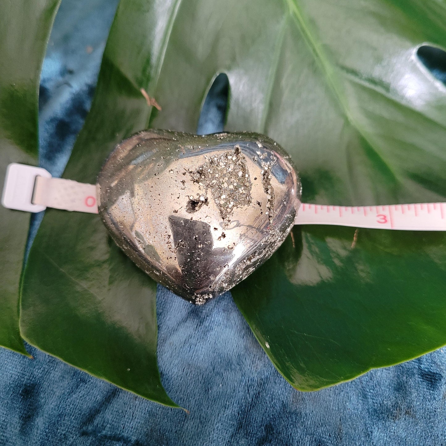 Gorgeous Pyrite Heart Carving from Peru | Abundance Protection Confidence | Shimmering Gold | Home Decor | Gift for you | Meditation Tool