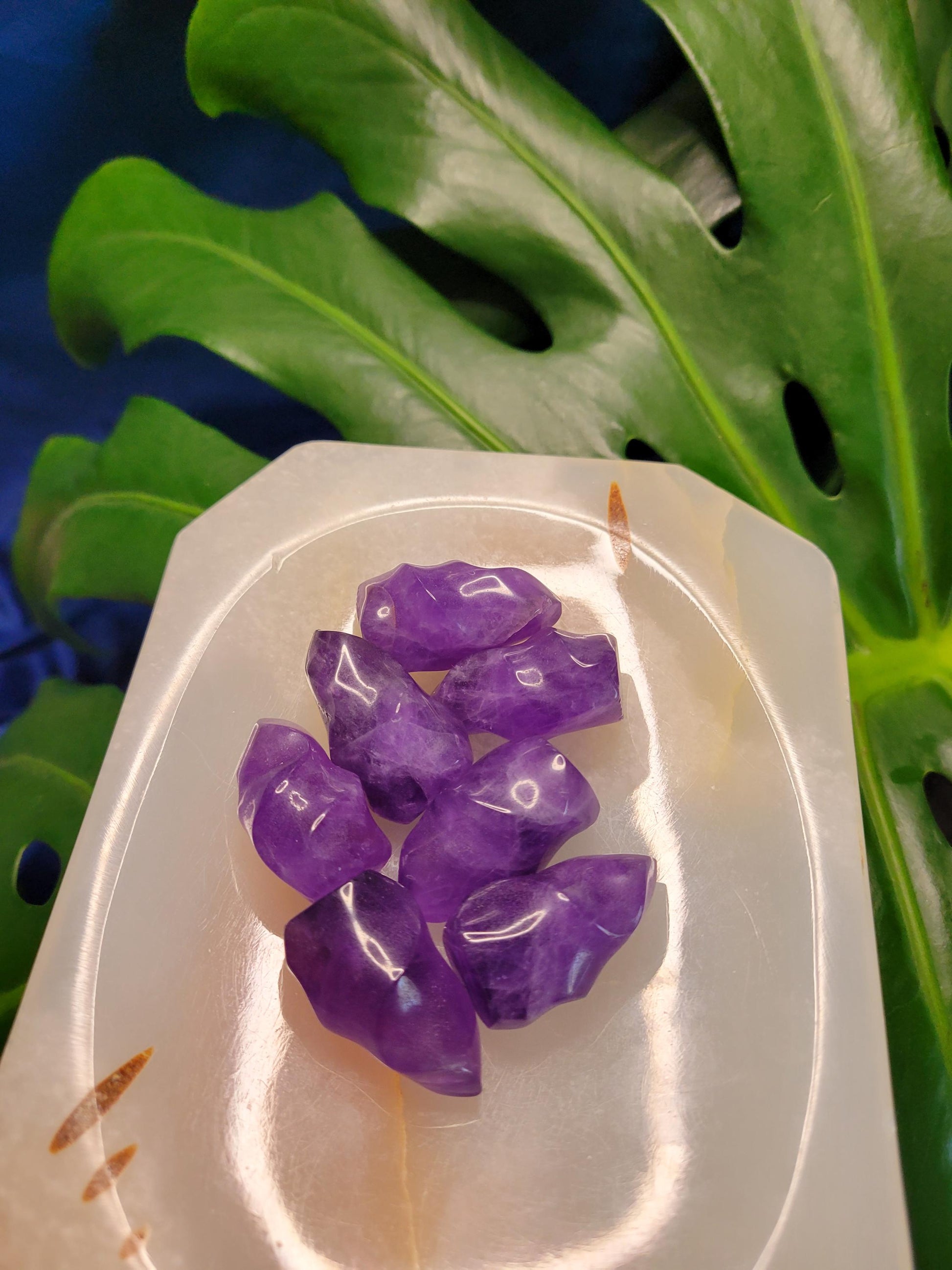 Dainty Amethyst Flames - Birthday Anniversary Christmas Love Gift Ideas - Home Decor - Crystal Collector - Purple - Mini Crystal Carvings