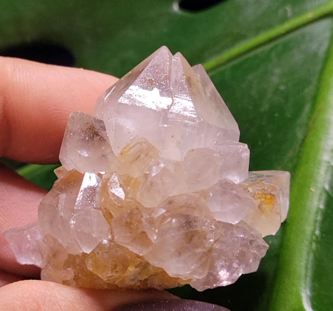 Stunning Spirit Quartz Cluster from South Africa - Crown Chakra Meditation - Birthday Collectors Christmas Party Gift Ideas - Lavender - 45g