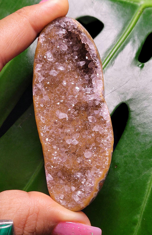 High Quality Galaxy Amethyst Shell with polished back from Uruguay - Home Decor - Crystal Collector - Gift Ideas - Gold - 55g