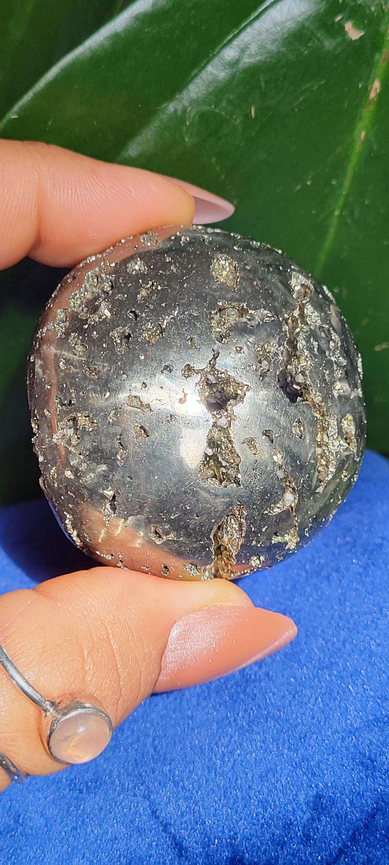 Beautiful Pyrite Palm Stone with Quartz|Meditation Tool|Home Decor|Crystal Collector|Gift Ideas for you|Solar Plexus Chakra|Abundance|Gold