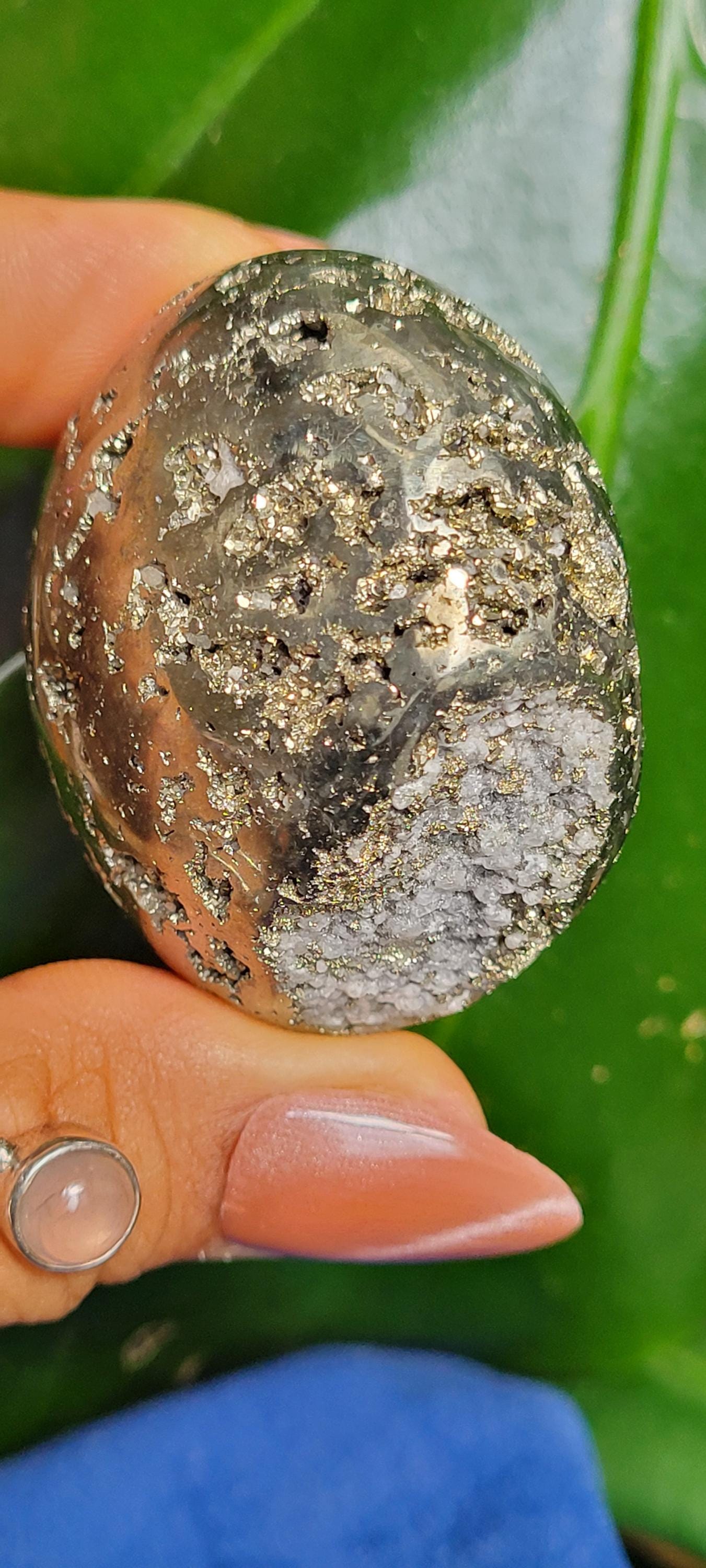 Beautiful Pyrite Palm Stone with Quartz|Meditation Tool|Home Decor|Crystal Collector|Gift Ideas for you|Solar Plexus Chakra|Abundance|Gold