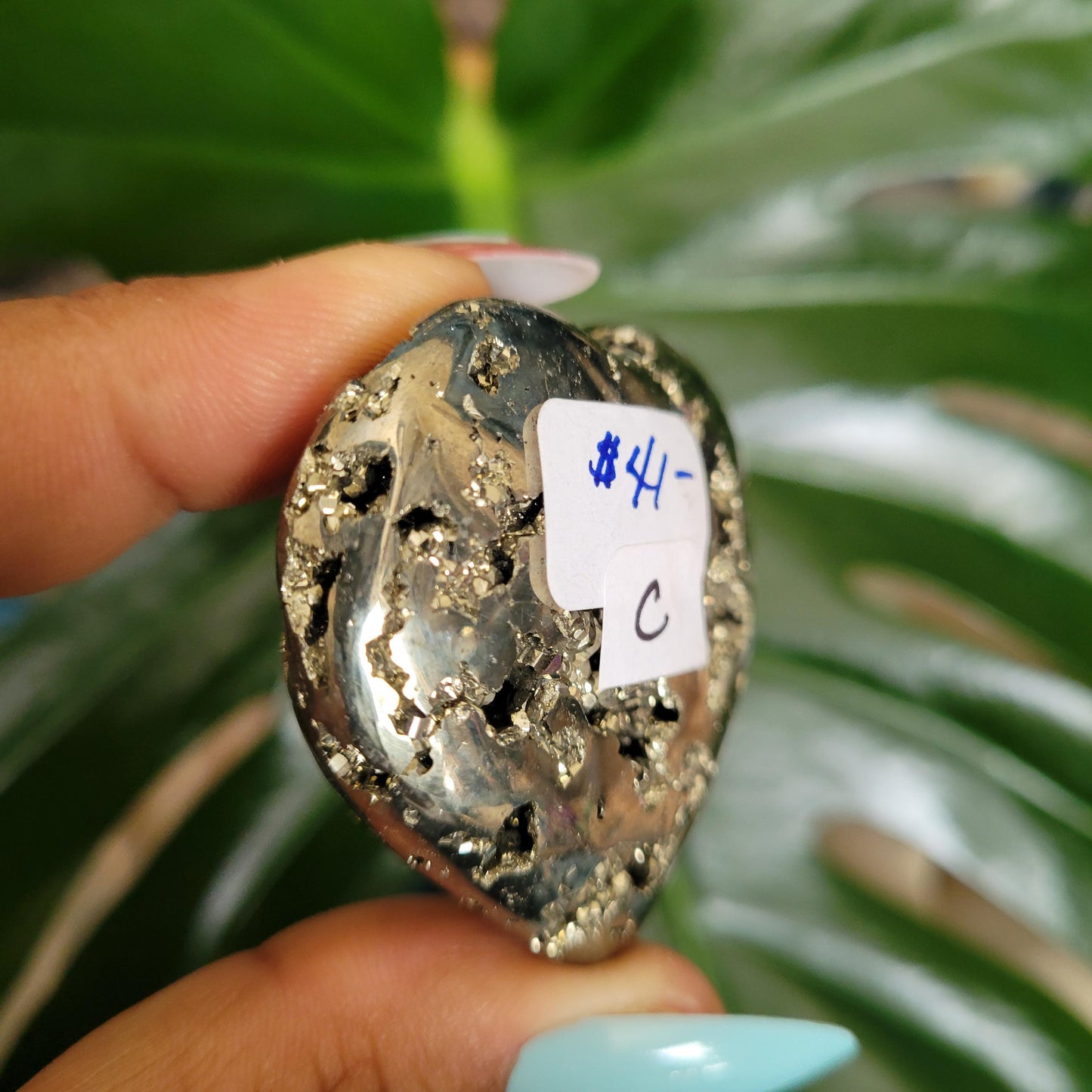 Gorgeous Pyrite Heart Carving from Peru (C) Abundance Protection Confidence | Shimmering Gold | Home Decor | Gift for you | Meditation Tool