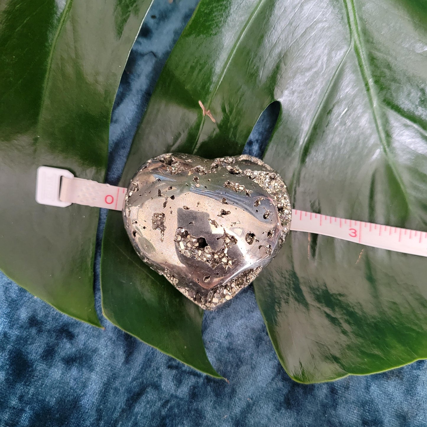 Gorgeous Pyrite Heart Carving from Peru (C) Abundance Protection Confidence | Shimmering Gold | Home Decor | Gift for you | Meditation Tool
