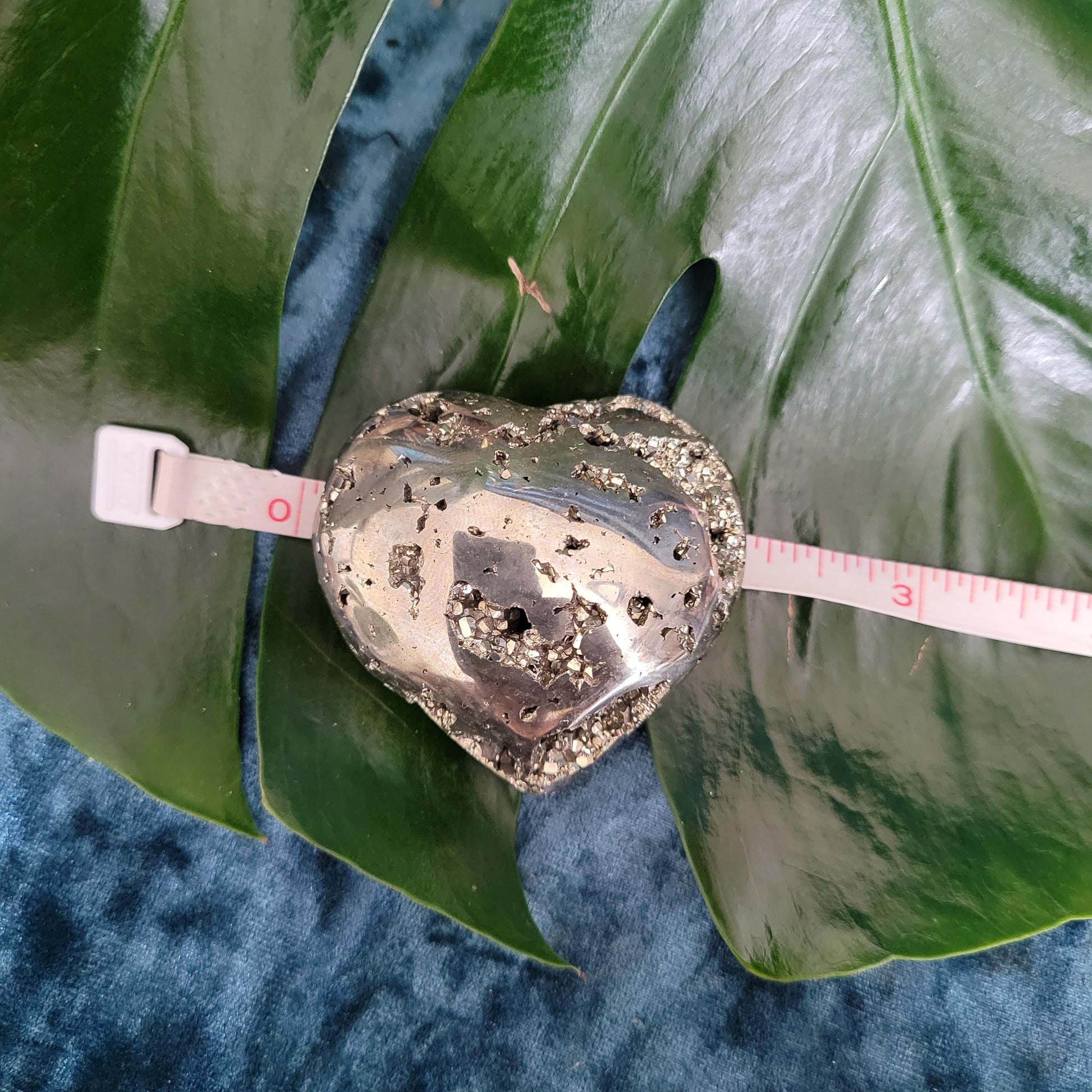 Gorgeous Pyrite Heart Carving from Peru (C) Abundance Protection Confidence | Shimmering Gold | Home Decor | Gift for you | Meditation Tool