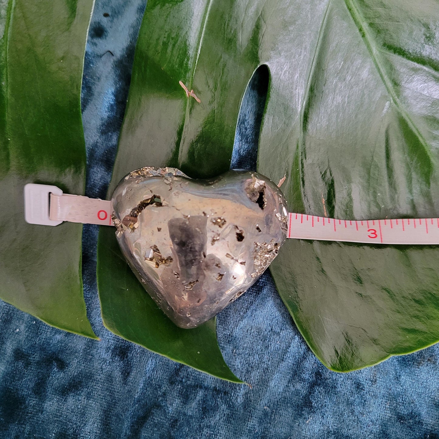 Gorgeous Pyrite Heart Carving from Peru (D) Abundance Protection Confidence | Shimmering Gold | Home Decor | Gift for you | Meditation Tool