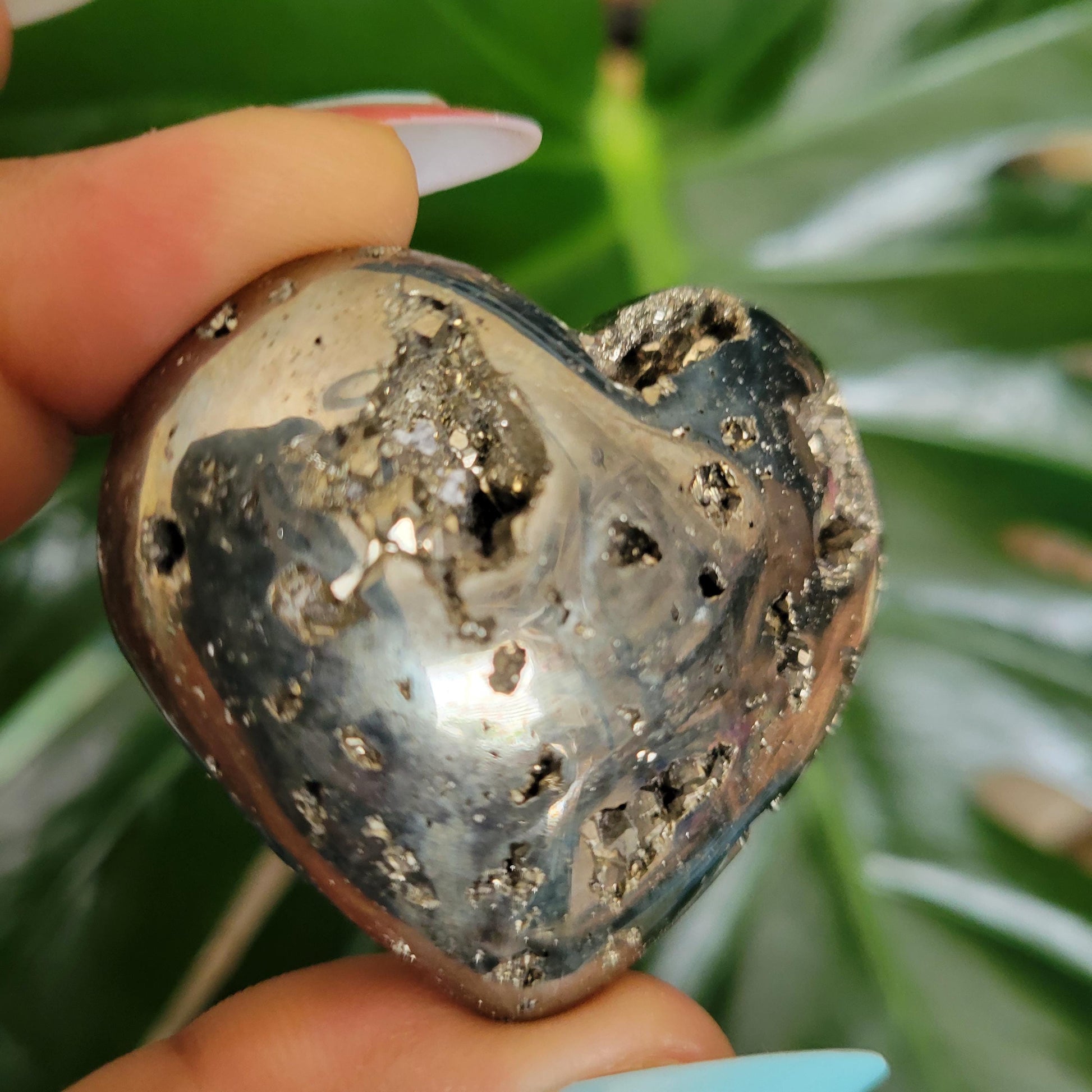 Gorgeous Pyrite Heart Carving from Peru (E) Abundance Protection Confidence | Shimmering Gold | Home Decor | Gift for you | Meditation Tool