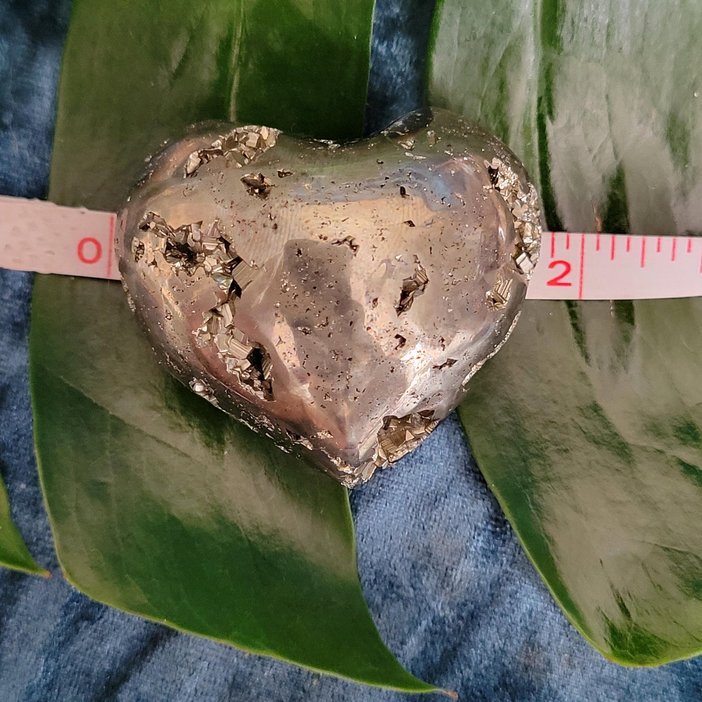Gorgeous Pyrite Heart Carving from Peru (G) Abundance Protection Confidence | Shimmering Gold | Home Decor | Gift for you | Meditation Tool