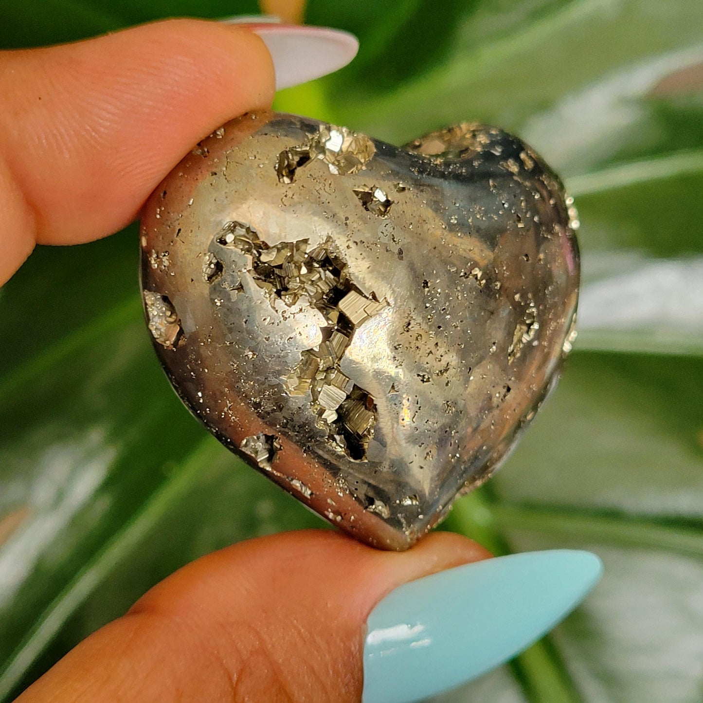 Gorgeous Pyrite Heart Carving from Peru (G) Abundance Protection Confidence | Shimmering Gold | Home Decor | Gift for you | Meditation Tool