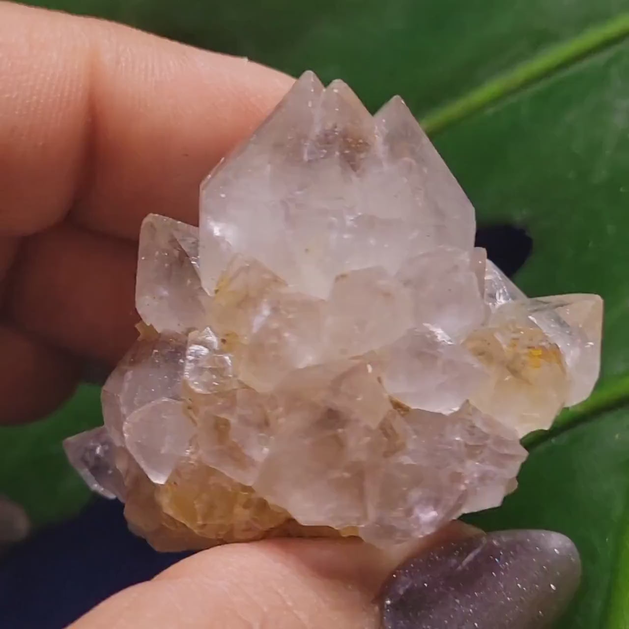 Stunning Spirit Quartz Cluster from South Africa - Crown Chakra Meditation - Birthday Collectors Christmas Party Gift Ideas - Lavender - 45g