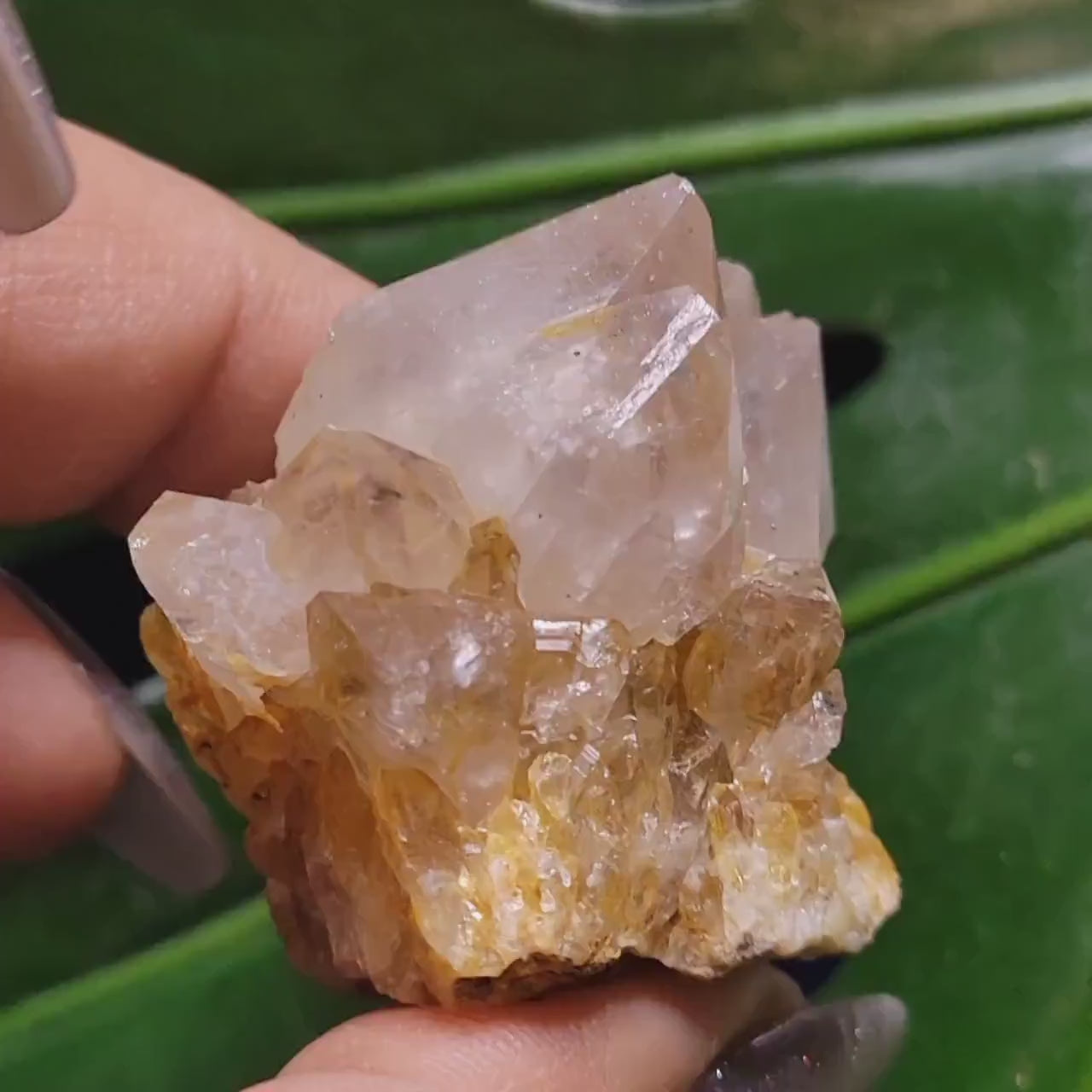 Stunning Spirit Quartz Cluster from South Africa - Crown Chakra Meditation - Birthday Collectors Christmas Party Gift Ideas - Lavender - 48g