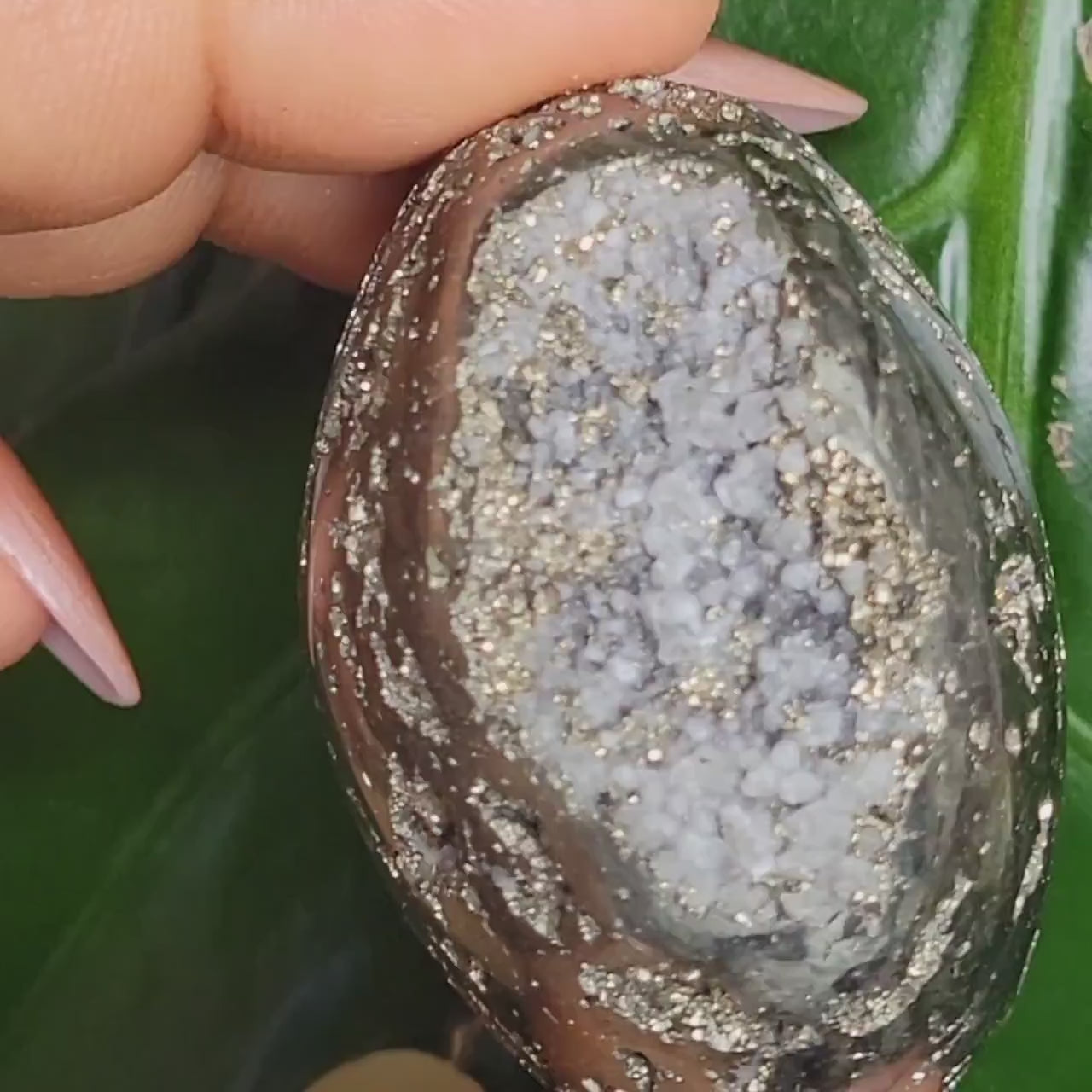 Beautiful Pyrite Palm Stone with Quartz|Meditation Tool|Home Decor|Crystal Collector|Gift Ideas for you|Solar Plexus Chakra|Abundance|Gold