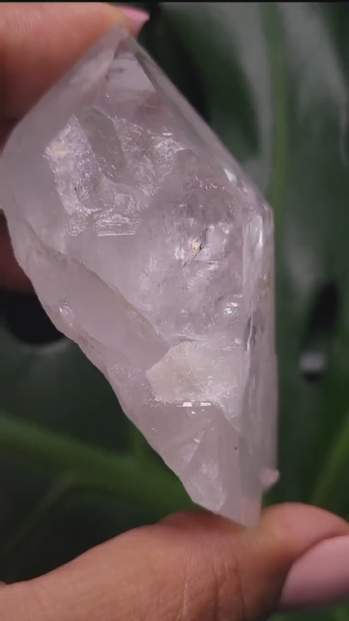 Stunning Lemurian Clear Quartz Crystal Point-Crystal Collectors-Birthday Anniversary Christmas Gift-Home Decor-Gift Ideas-High Quality